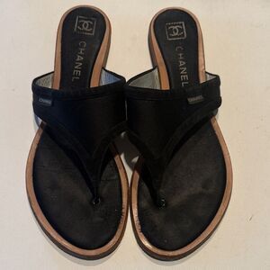 CHANEL Elegant Black Women's Sandals